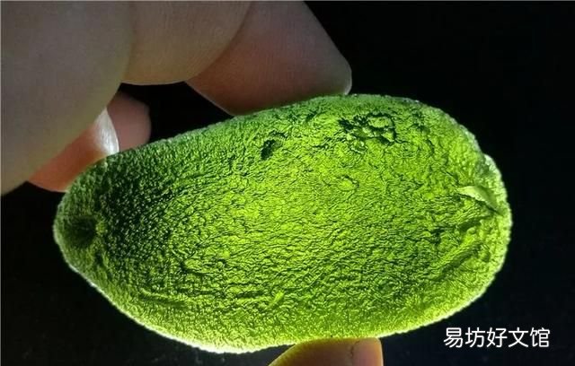 什么样的陨石是国际上稀有的陨石,怎样分辨真陨石和假陨石