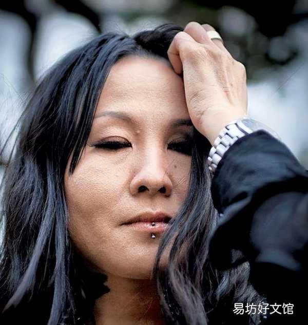 揭秘罗琦眼瞎的原因 罗琦的眼睛是谁打的