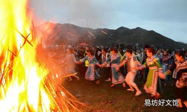 彝族分黑彝和白彝,彝族分白彝和黑彝