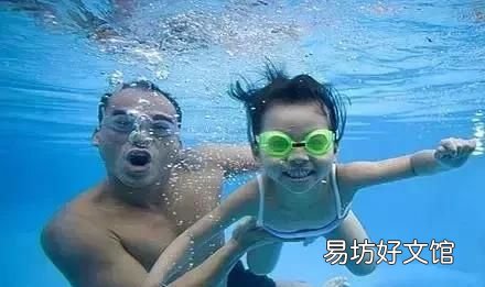 学蛙泳不会换气,还老是往下沉怎么回事