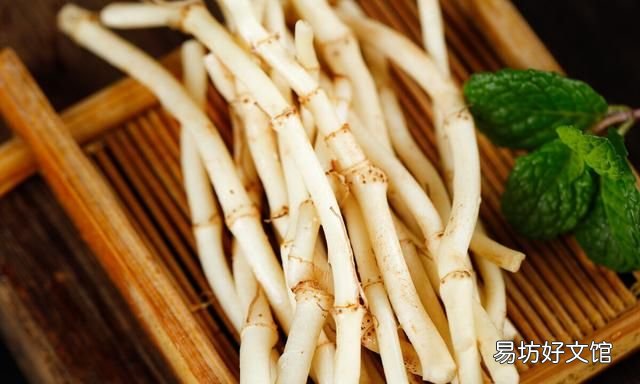 钩藤能长期泡水喝吗:鱼腥草能长期泡水喝吗?