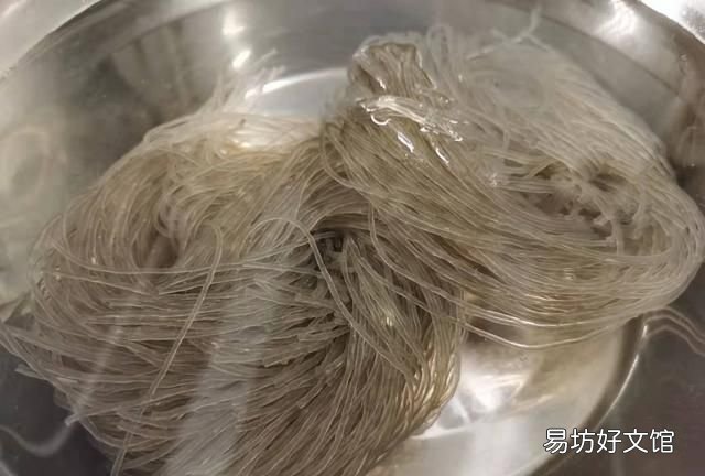 炒宽粉怎么炒好吃,豆芽炒粉条怎么炒出来最好吃