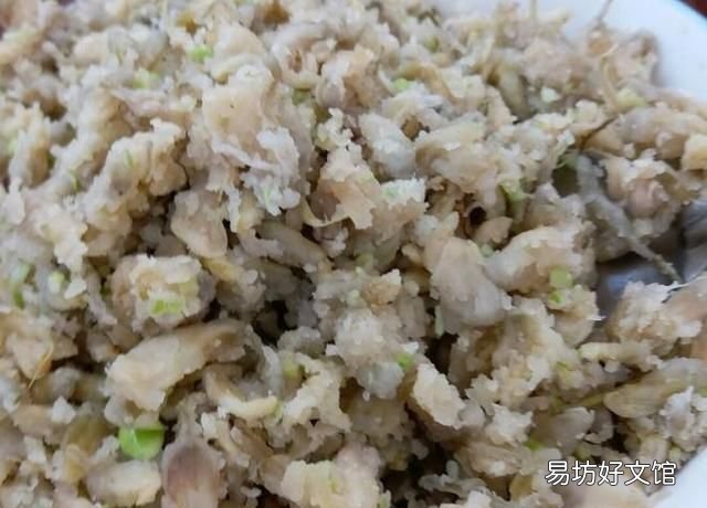 洋槐花饺子怎么做好吃,农村的洋槐花怎么做好吃又简单