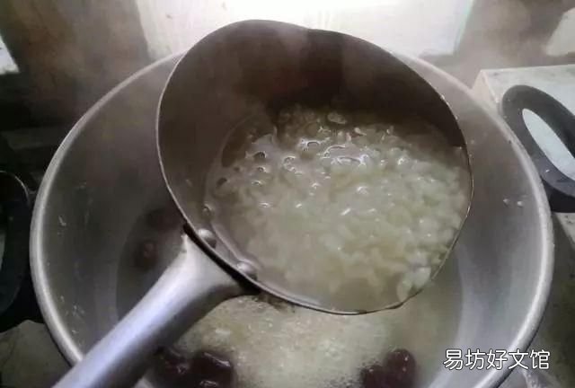 稀饭放多少水，电饭煲煮大米粥放多少水