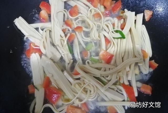 炒豆腐皮怎么做,绿豆芽炒豆腐皮怎么炒好吃