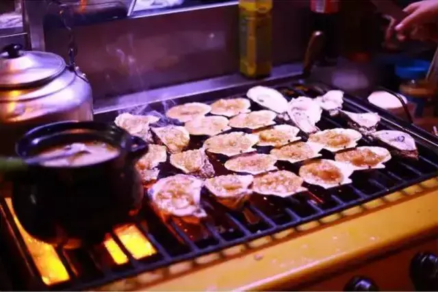 一览昆明最火爆12条夜市街 昆明夜市地摊一条街在哪里