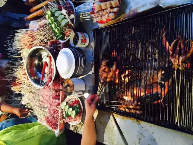 一览昆明最火爆12条夜市街 昆明夜市地摊一条街在哪里
