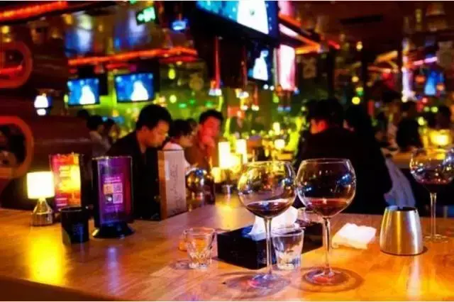 一览昆明最火爆12条夜市街 昆明夜市地摊一条街在哪里