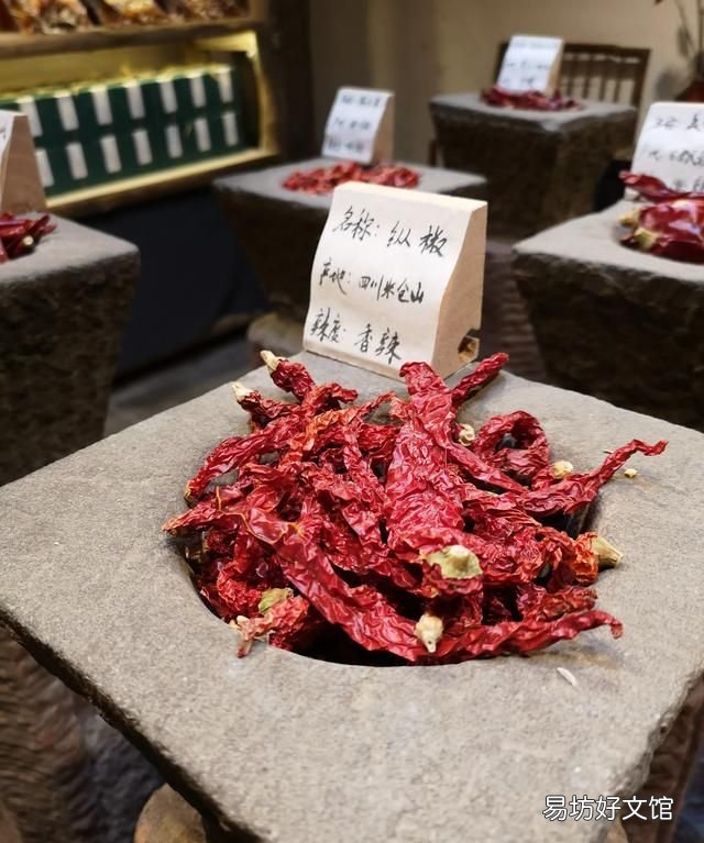 不辣的辣椒有哪几种：辣椒辣而不燥，吃完口不干，不上火