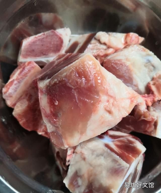 排骨湯怎么燉，排骨湯燉什么好吃又有營養
