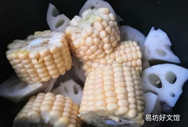 排骨湯怎么燉，排骨湯燉什么好吃又有營養