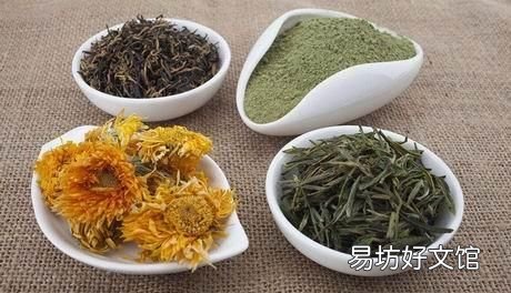 喝花茶要注意什么：花茶冰糖水，长期喝会伤害健康吗？