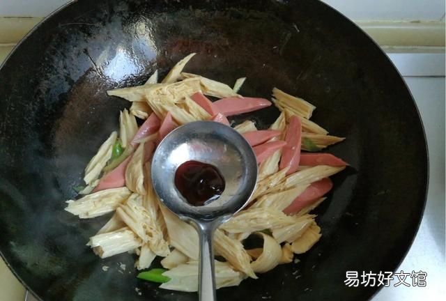 火腿肠用什么做的? 火腿肠配什么菜好吃?