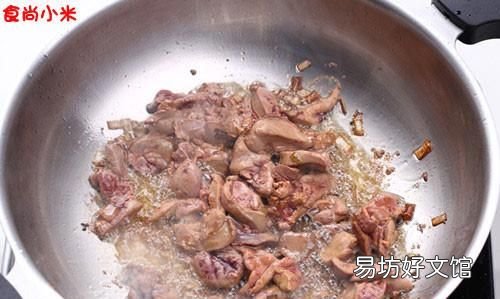 鸡肝怎么做好吃,自己家买的生鸡肝怎么做好吃又简单