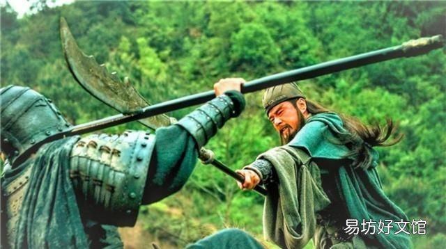 关羽过五关斩六将时，那些守将为什么不把城门一关，把关羽关在门外乱箭射死，而要跟关羽肉搏呢