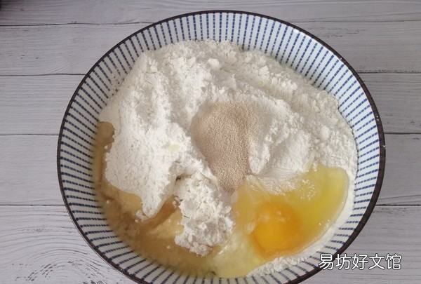 怎样炸麻花又软又蓬松窍门,怎么样炸麻花 具体步骤如下