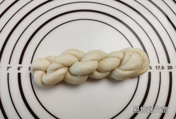 怎样炸麻花又软又蓬松窍门,怎么样炸麻花 具体步骤如下