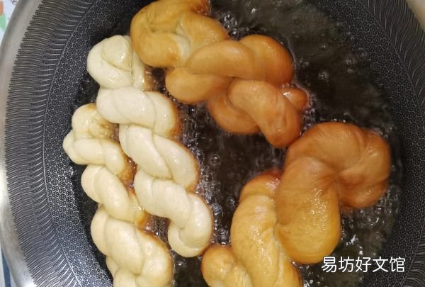 怎样炸麻花又软又蓬松窍门,怎么样炸麻花 具体步骤如下