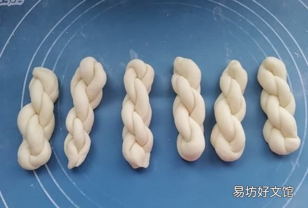怎样炸麻花又软又蓬松窍门,怎么样炸麻花 具体步骤如下