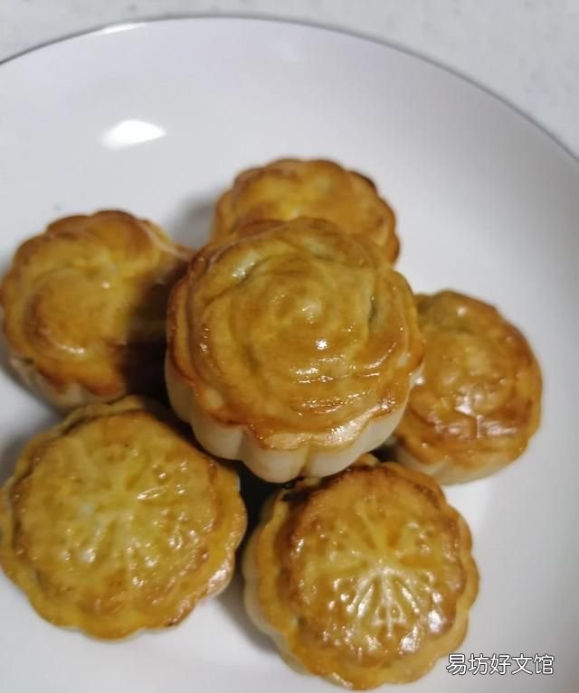 月饼皮开裂是为什么 月饼开裂怎么办？