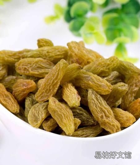 葡萄干上火吗,葡萄干一天吃多少合适