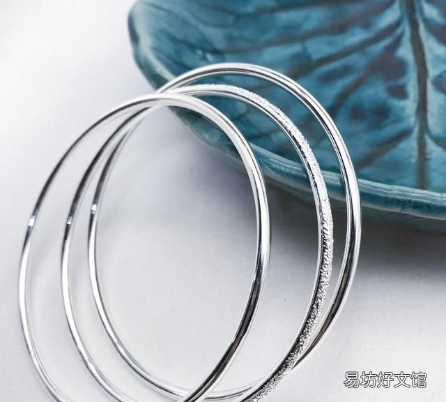 银子变黑,戴的银饰变黑是什么原因