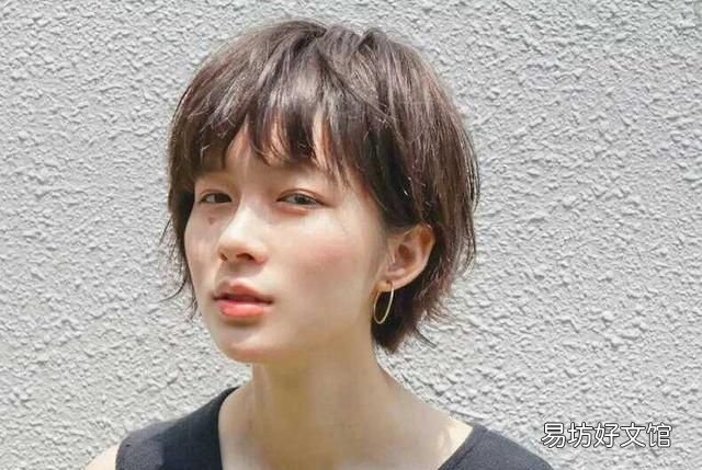 脸大适合的发型,脸大的人适合什么样的发型女