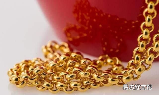 白t恤上的铁锈怎么清洗:铁锈把白色衣服染脏了,怎样去除衣服上的铁锈?
