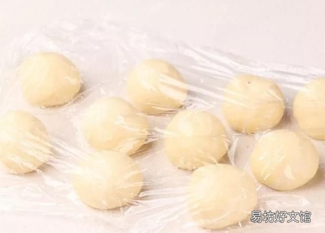 哪些水果可以做馅：奶油蔓越莓面包