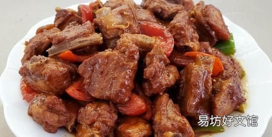 苦瓜汤里可以放黄豆吗:苦瓜黄豆炖排骨适合糖友食用吗?