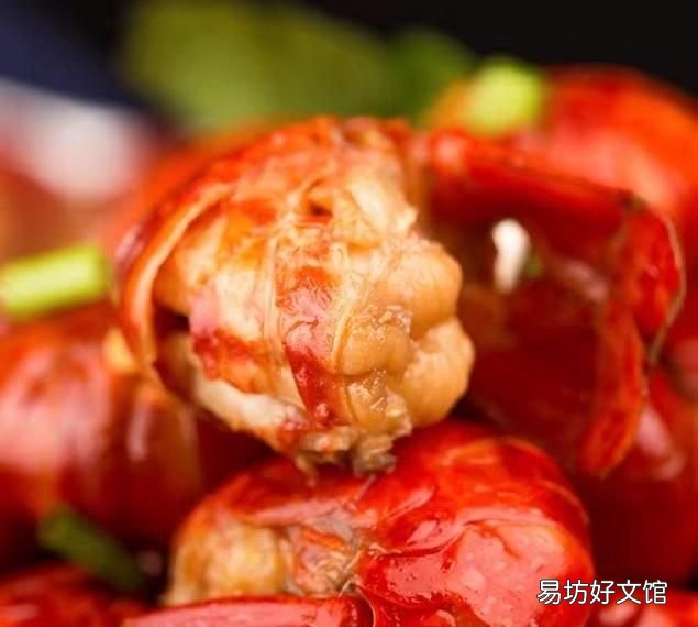 小龙虾公母都有虾黄吗,小龙虾头上的虾黄可以吃吗
