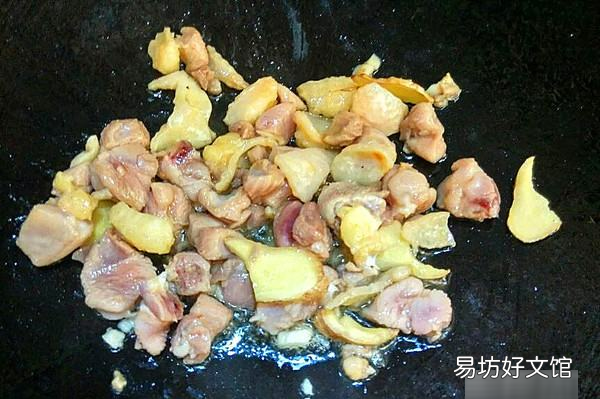如何做咖喱鸡肉土豆饭，咖喱鸡肉土豆的做法步骤