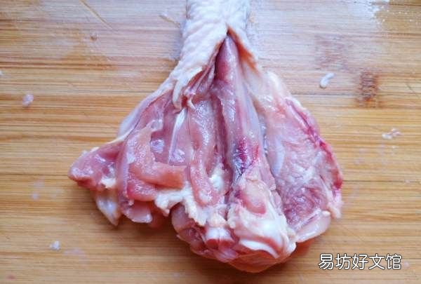 如何做咖喱鸡肉土豆饭，咖喱鸡肉土豆的做法步骤