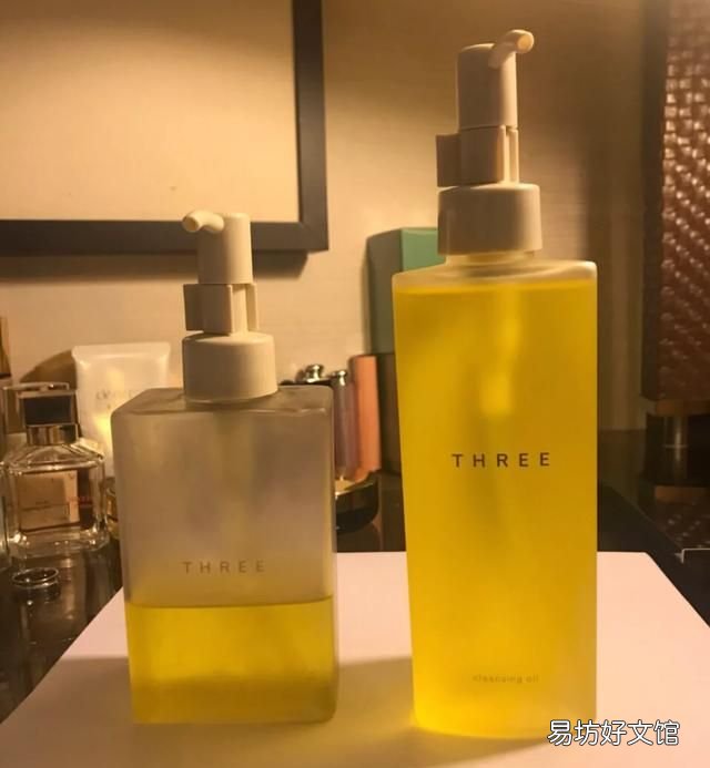 卸妆水和卸妆油的区别,卸妆水和卸妆油哪个更好用一点