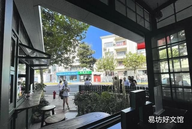 上海这家邮局厉害了！卖咖啡和冰激凌，推窗就是魔都最火“打卡点”武康大楼→