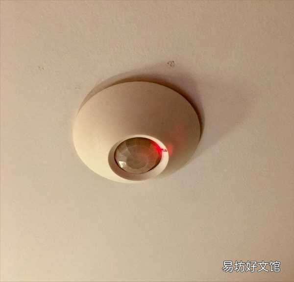 一般藏在这3个地方 酒店怎么检查摄像头