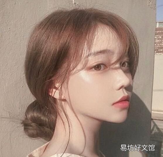卷发如何盘发:短发盘发
