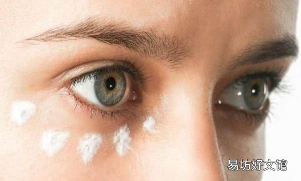 眼霜什么时候涂,眼霜什么时候用最好早上还是晚上