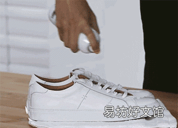 小白鞋怎样洗才干净变白:小白鞋怎么清洗干净?