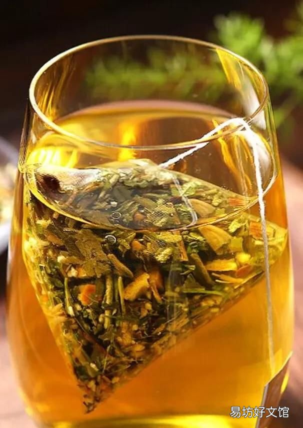 荷花叶泡水喝有什么功效,荷花叶有什么功效和作用