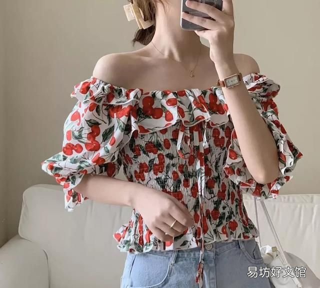 露肩衣服怎么防止往上滑:怎样让一字肩不往上跑?