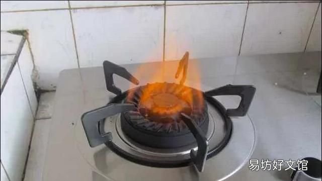 天然气火焰发红是什么原因