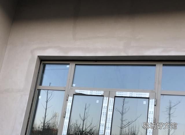 窗户墙面发霉怎么办,窗户边上的墙角发霉的根本原因是什么