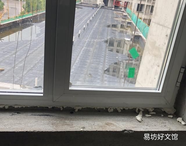 窗户墙面发霉怎么办,窗户边上的墙角发霉的根本原因是什么