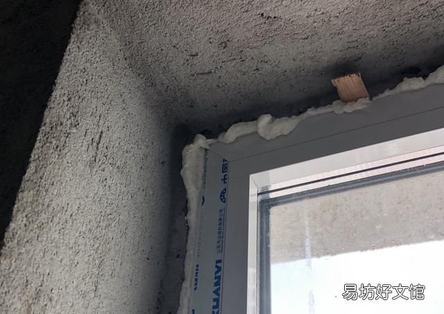 窗户墙面发霉怎么办,窗户边上的墙角发霉的根本原因是什么