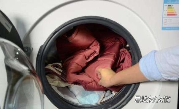 羽绒服可以洗衣机洗吗?