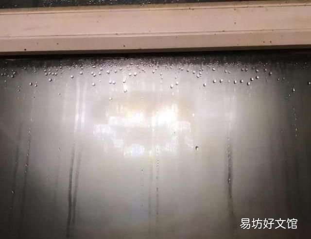 冬天屋里窗户上都是水怎么解决 冬天窗户湿度高怎么办?