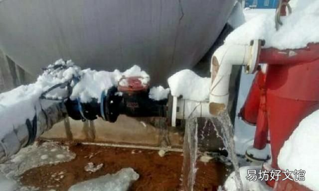 水结冰膨胀的危害 天气冷水管爆裂什么原因