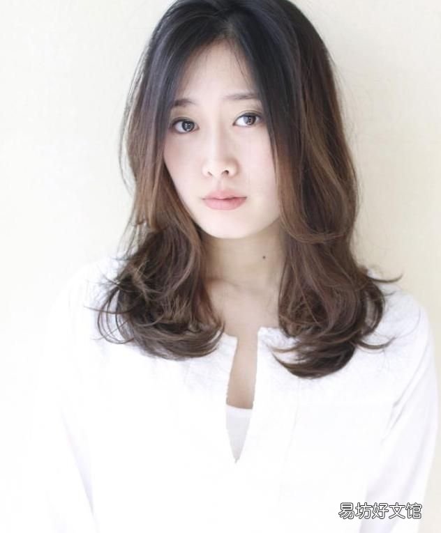 脸大剪什么发型,脸大的女生剪什么发型好看