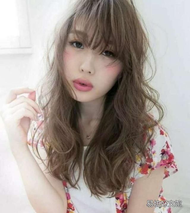 脸大剪什么发型,脸大的女生剪什么发型好看